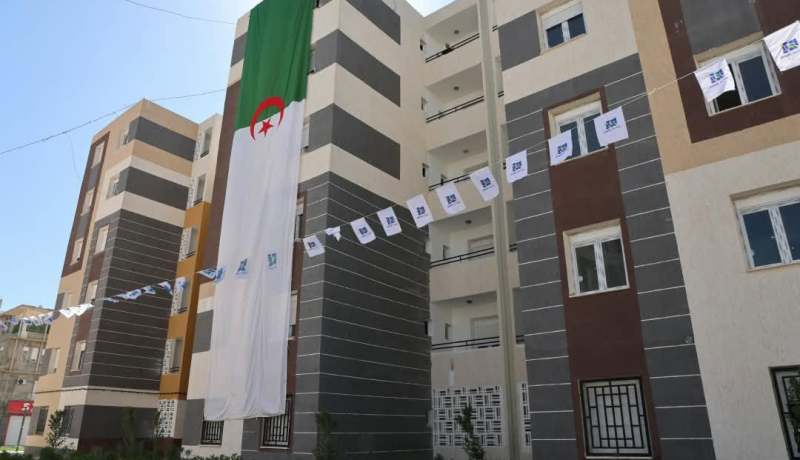 عدل 3.. تسليم عقود الملكية والمفاتيح ابتداءً من الفاتح نوفمبر