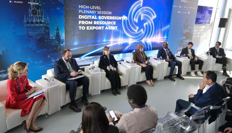 الجزائر تستعرض تجربتها في بناء السيادة الرقمية خلال المنتدى العالمي للرقمنة بموسكو