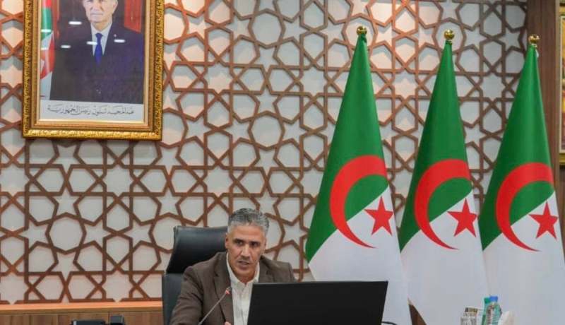 وزير السكن يترأس اجتماعا لإعداد قانون جديد للوقاية من حرائق الغابات وحماية الأشخاص والممتلكات