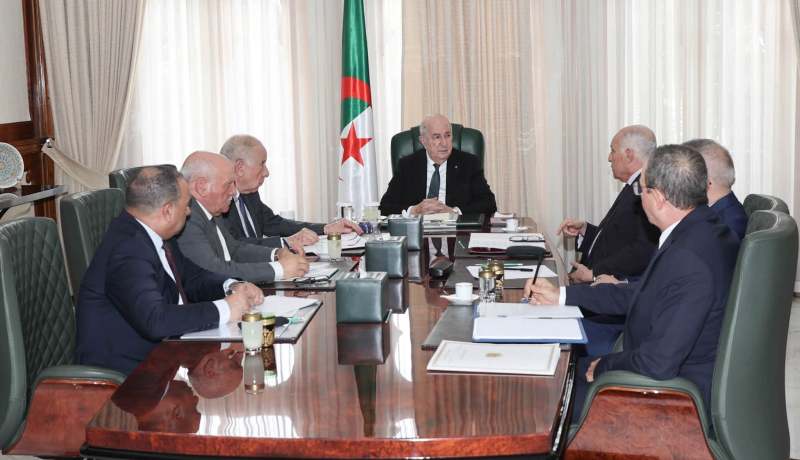 رئيس الجمهورية يترأس اجتماعاً تنسيقيا