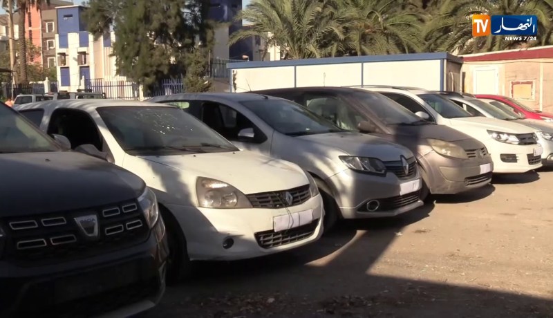 القضية استغرقت 4 أشهر.. الإطاحة بشبكة واسترجاع 8 سيارات مسروقة بالعاصمة