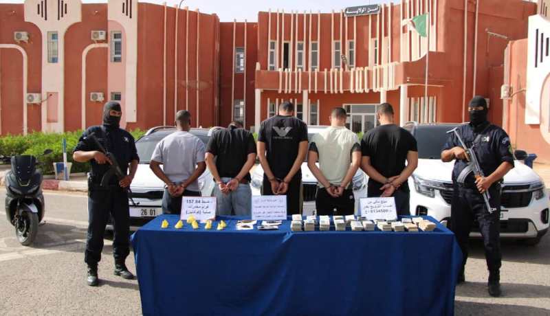 أدرار: الإطاحة بخمسة أشخاص وحجز 157.84 غرام من الكوكايين