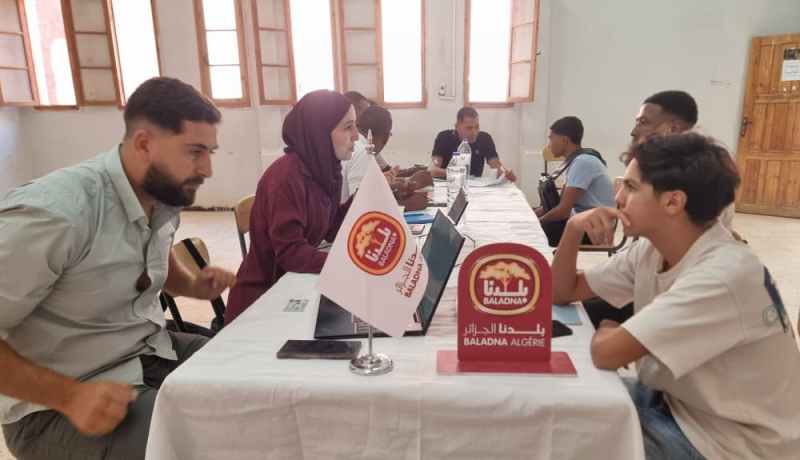 أدرار: انتقاء متمهنين لتكوين يد عاملة مؤهلة لمشروع “بلدنا الجزائر”