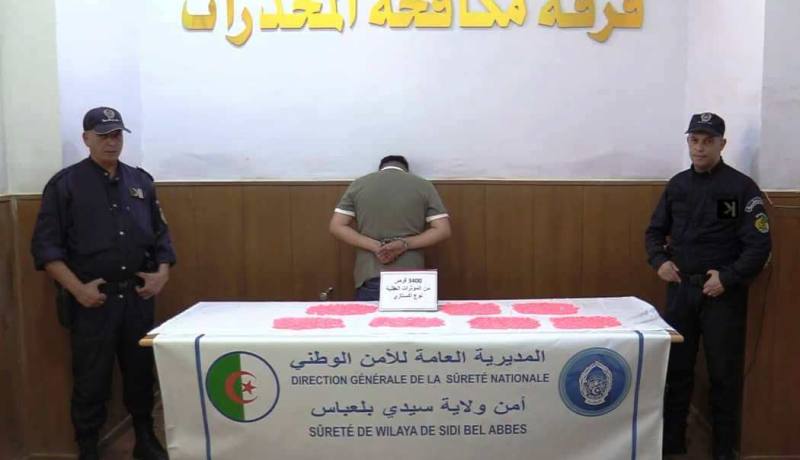 شرطة سيدي بلعباس تطيح بمُروّج للإكستازي وتحجز 3400 قرص