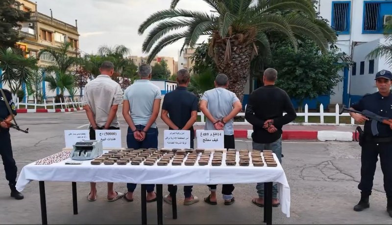 توقيف 5 أشخاص وحجز 15 كلغ مخدرات ببراقي