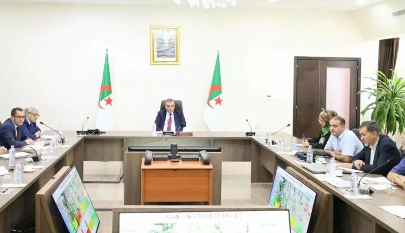 جلاوي يعقد اجتماعا تنسيقيا لتقييم مشاريع الطرق السيّارة وبرامج صيانتها