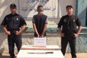 يُوهم ضحاياه بشراء حواسيب محمولة.. الإطاحة بشخص يعتدي على عمال التوصيل ببئر توتة