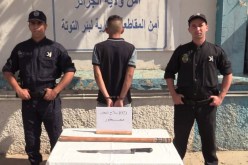 يُوهم ضحاياه بشراء حواسيب محمولة.. الإطاحة بشخص يعتدي على عمال التوصيل ببئر توتة