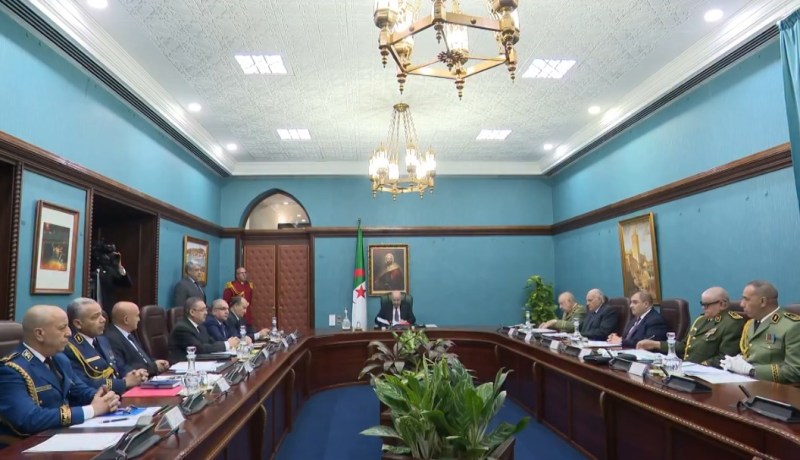 رئيس الجمهورية يترأس اجتماعا للمجلس الأعلى للأمن