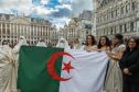 بالصور.. حرائر الجزائر يبهرن البلجيكيين بـ “الحايك” و”البلوزة الوهرانية”