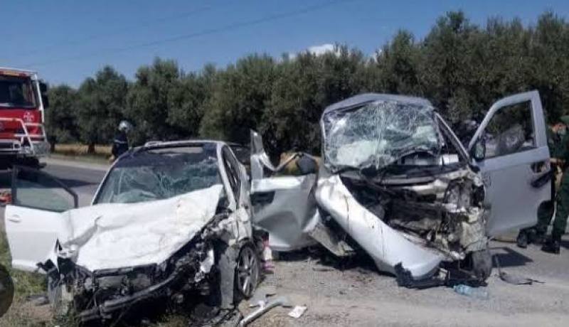 بجاية.. إصابة 11 شخصاً في اصطدام بين سيارتين بملبو 
