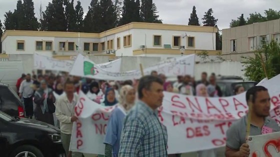 Secteur de la santé : Des travailleurs protestent devant la wilaya