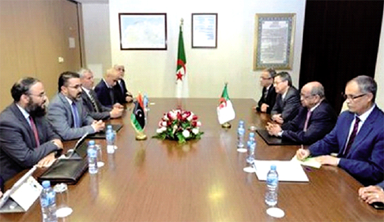 Une importante délégation libyenne reçue par Messahel