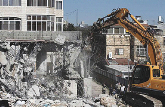Israël détruit les maisons  des palestiniens martyrs