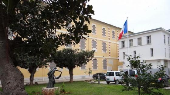 Armée algérienne: L’ambassade de France dément des propos attribués à Macron