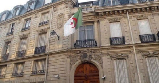 Moussi accrédité en tant qu’ambassadeur par les autorités françaises