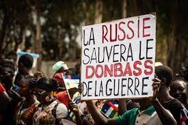 Crise en Ukraine: à Bangui, manifestation de soutien à la Russie