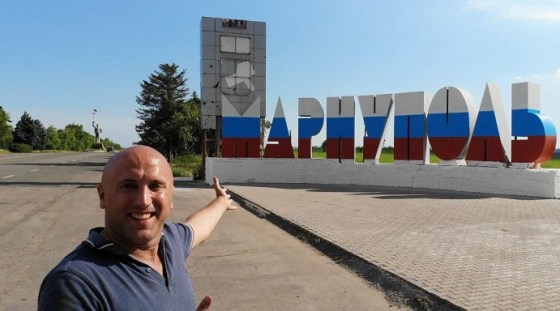 Londres sanctionne le journaliste Graham Phillips pour ses révélations sur les crimes au Donbass