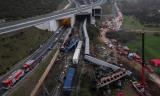 Collision entre deux trains en Grèce: au moins 57 morts
