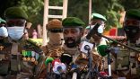 La junte au Mali interdit les activités politiques